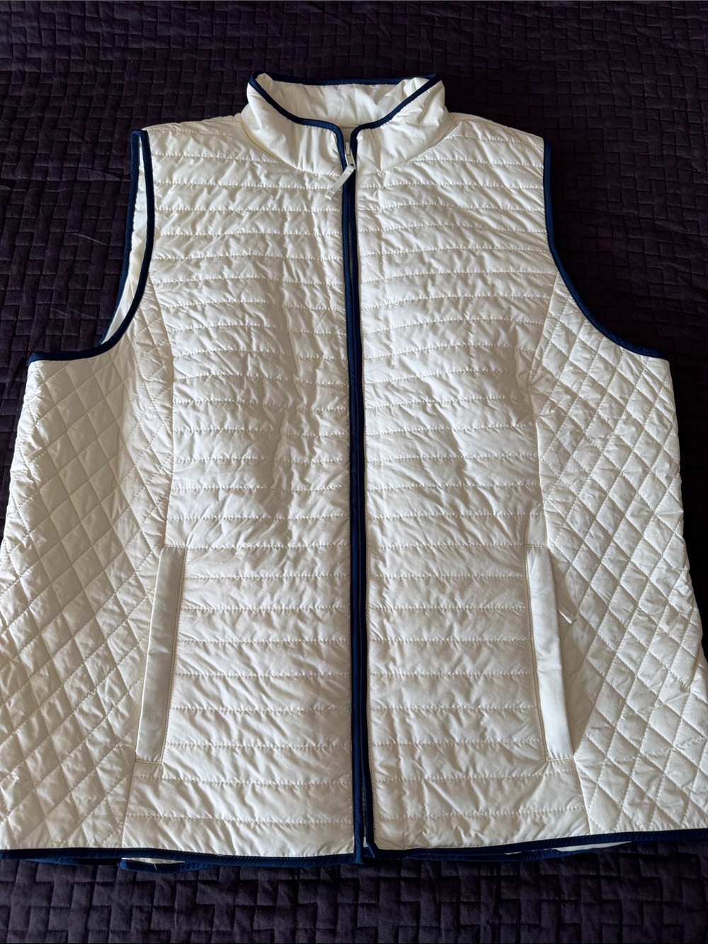 Talbots White Quilted Vest with Navy Trim Size XL